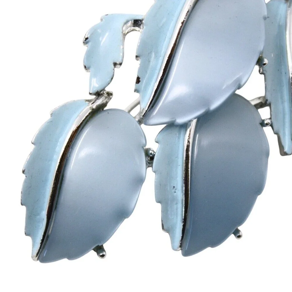 Vintage Signed Lisner Blue Lucite Thermoset and Enamel Leaf Pin 2 3/4
